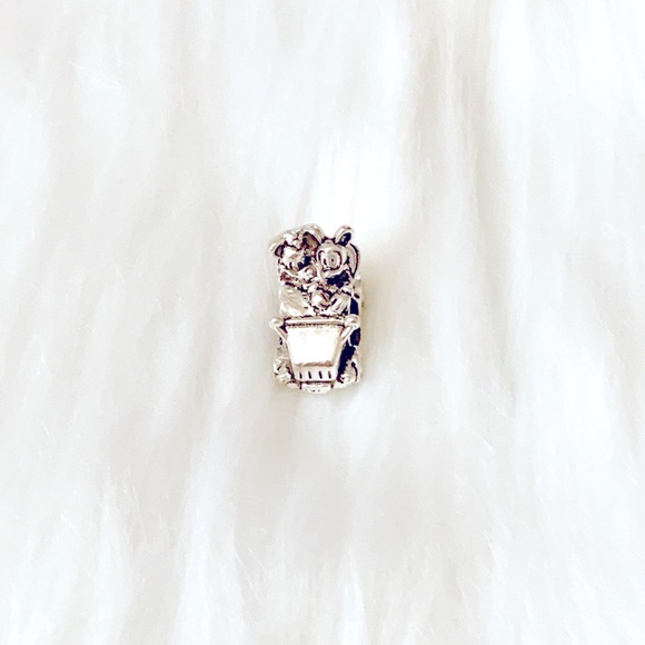 💎Mickey And Minnie Mouse in Car Silver Bead - Picture 1 of 5